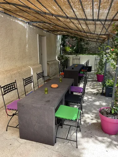 COIN REPAS TERRASSE OMBRAGEE